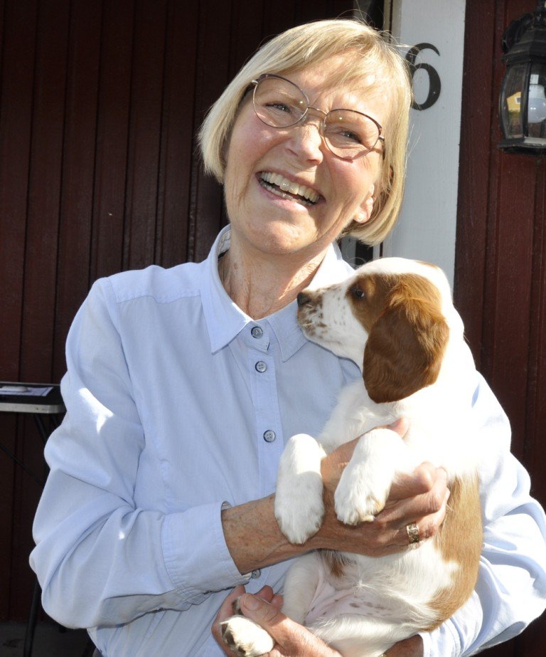Lyra med sin nya familj